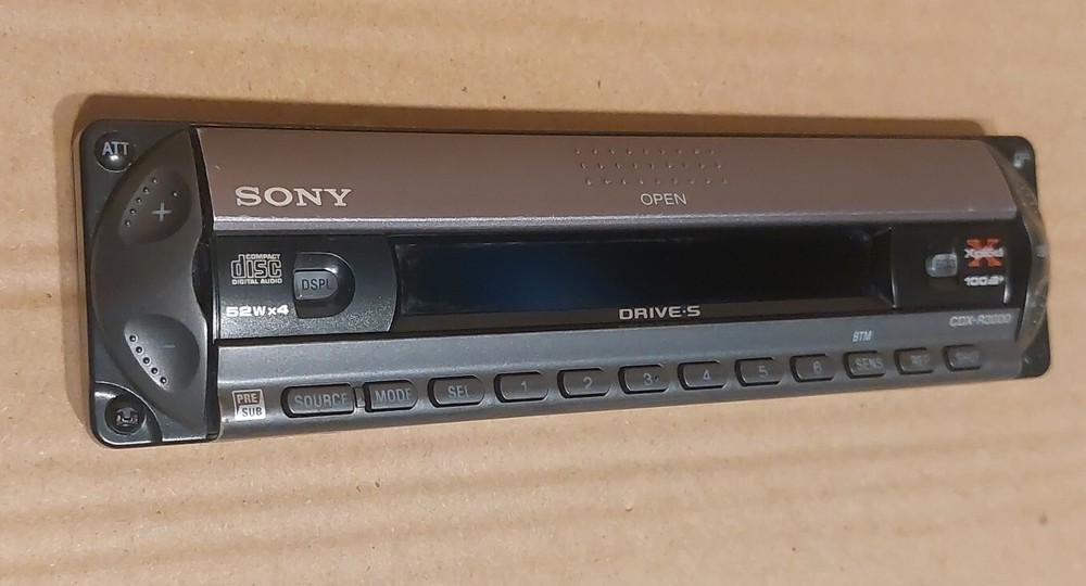 Sony CDX R3000 Faceplate