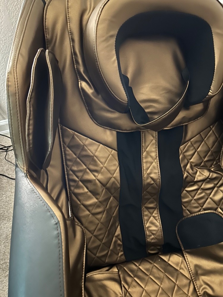 zero gravity full function massage chair with heat and Bluetooth Retail 4k-5k