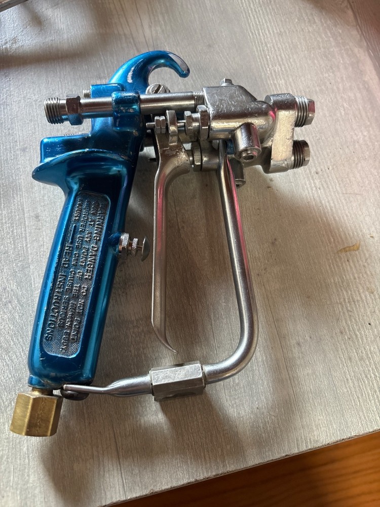 Binks Maverick External Mix Chopper Plural Component Spray Gun