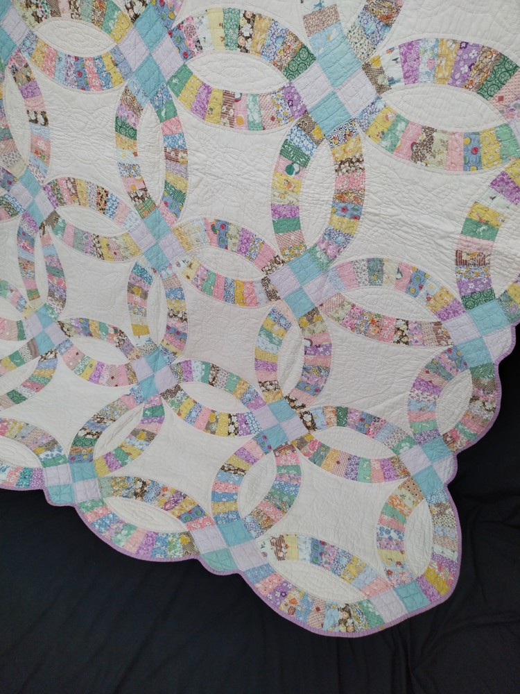 Vintage Double Wedding Ring Quilt Hand Stitched Patchwork Cottagecore A188