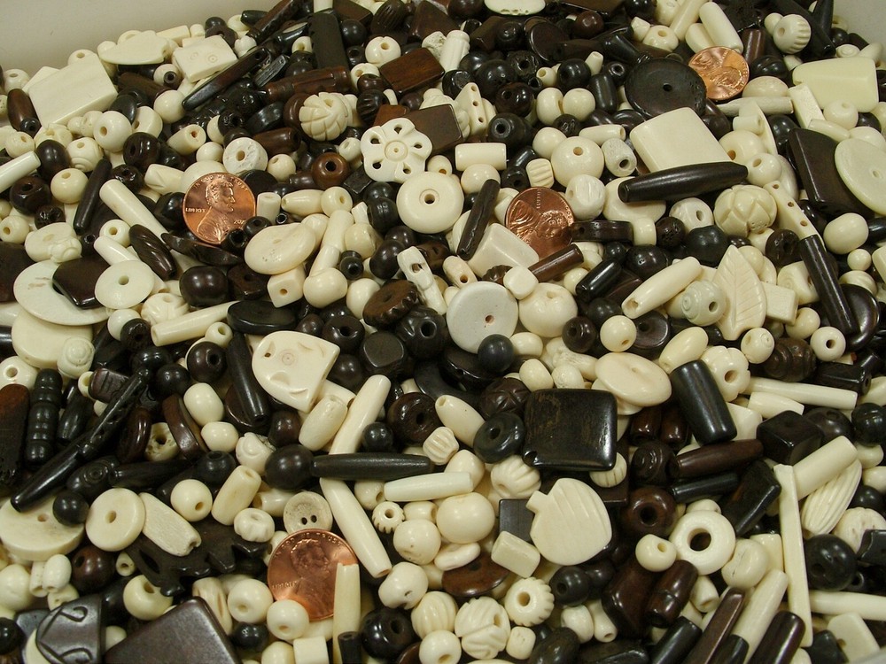 4 Pounds Assorted Water Buffalo Bone Beads / Scrap Pieces / Left Overs Bulk (Z3)