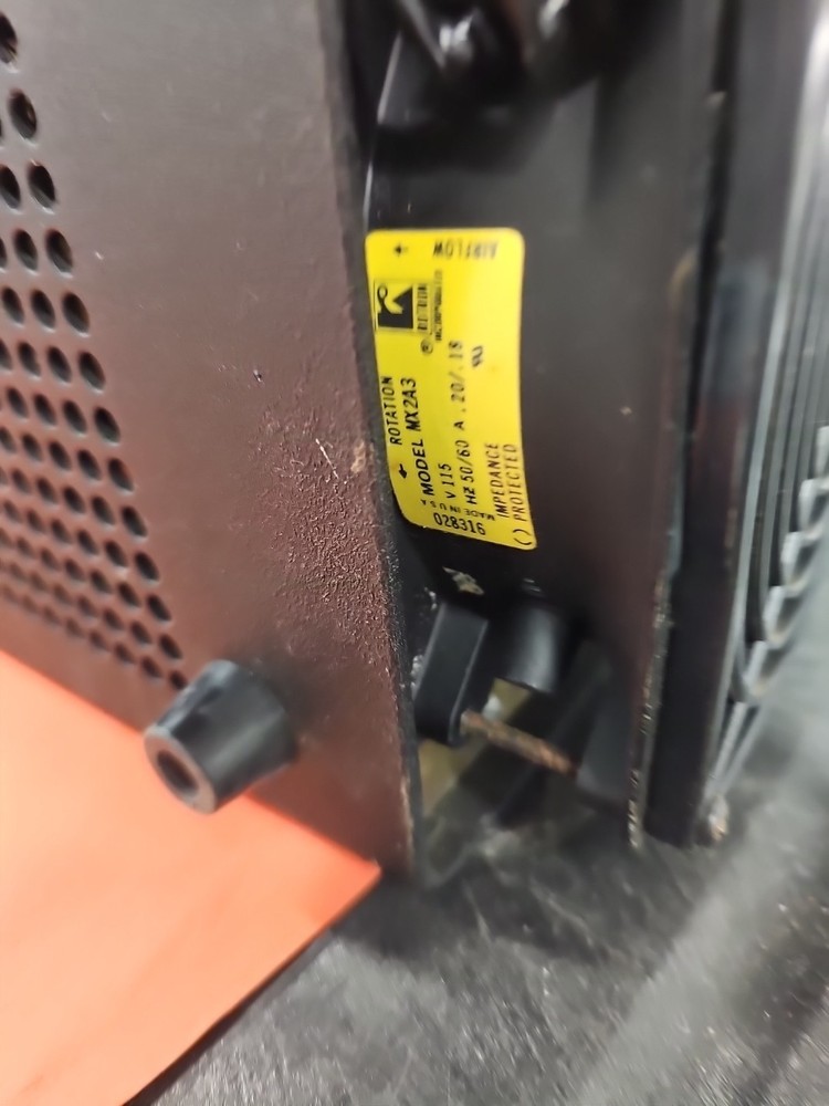 DENTRON MLA-2500 LINEAR AMPLIFIER 220V UNTESTED FOR PARTS