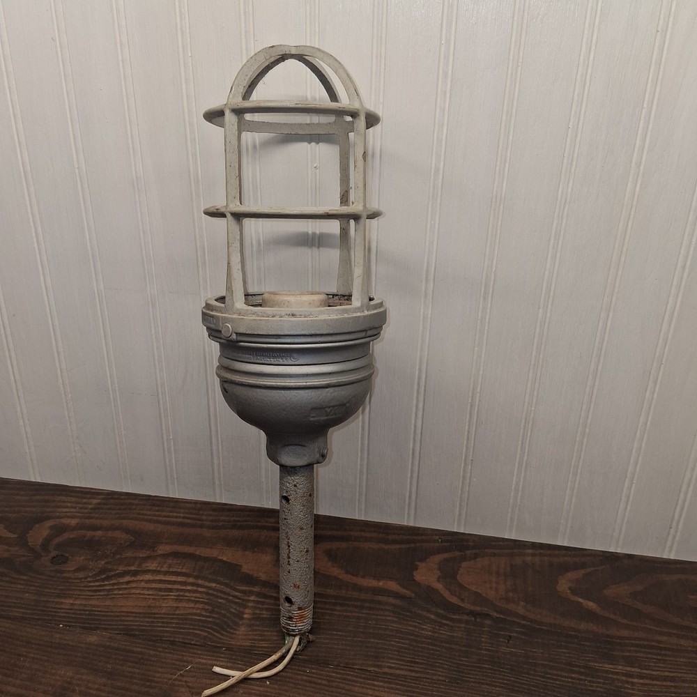Vintage APPLETON FORM 100 EXPLOSION PROOF LIGHT w/ CAGE & GLOBE