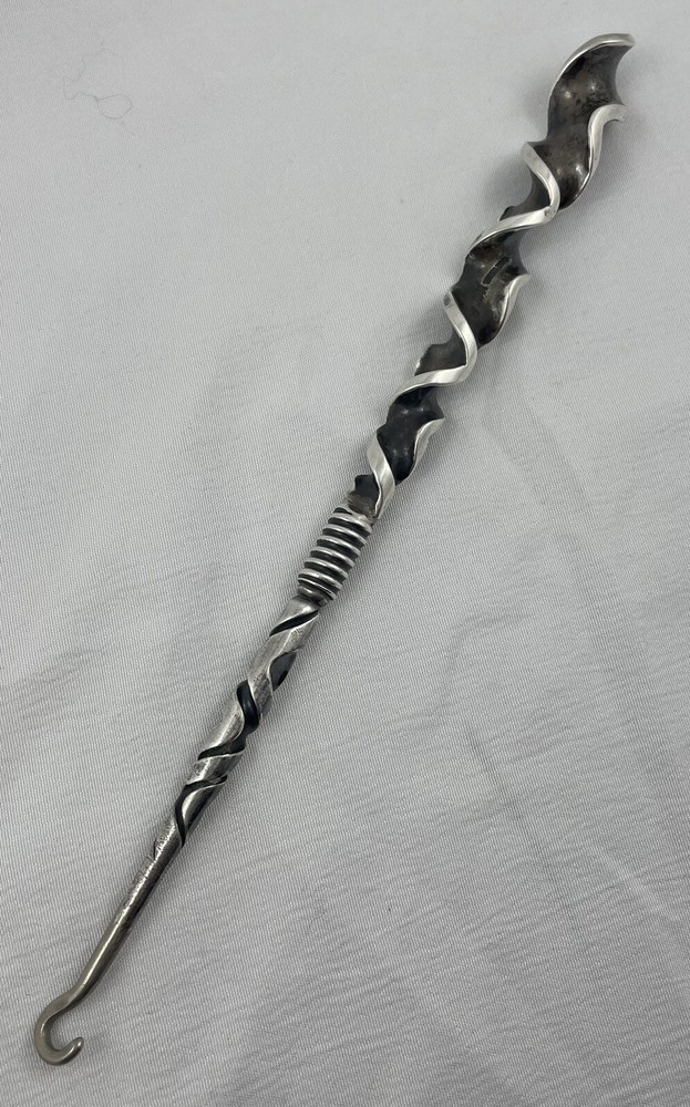 Whiting Twist All Sterling Button Hook-8"