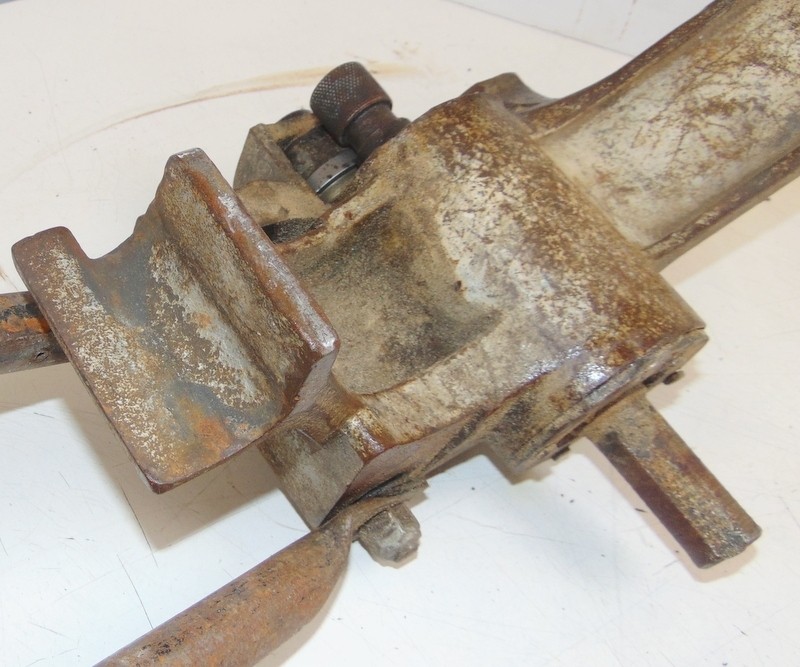 RIDGID 916 1-1/4" - 6" Roll Groover