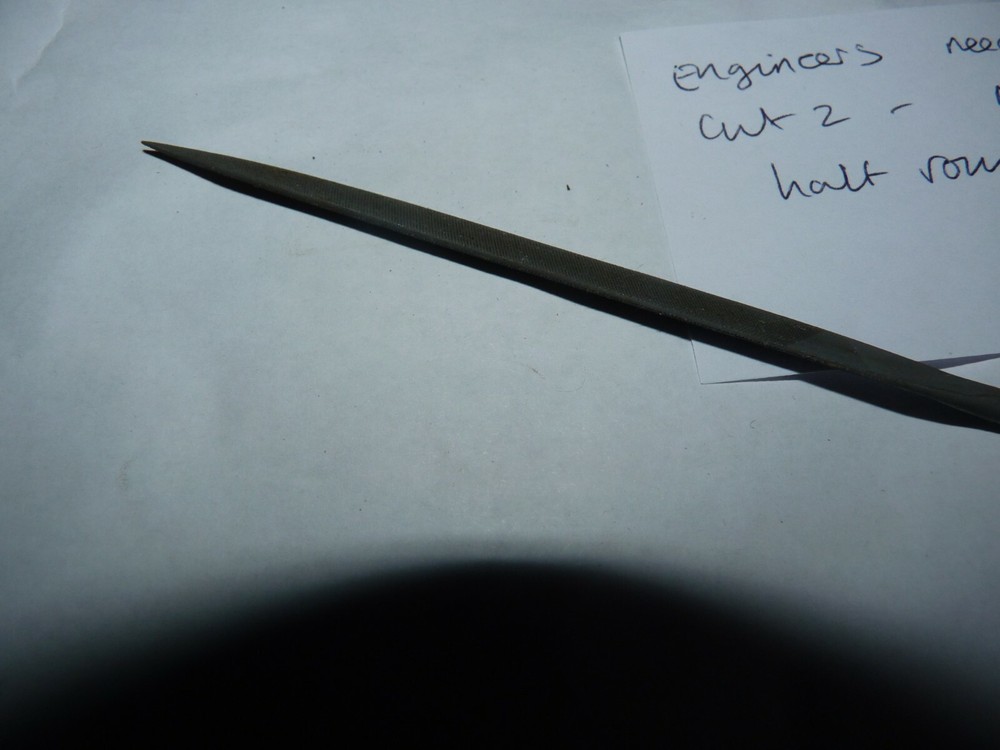 ENGINEERS NEEDLE FILE -HALF ROUND / POINTED - CUT 2 - NO MAKER