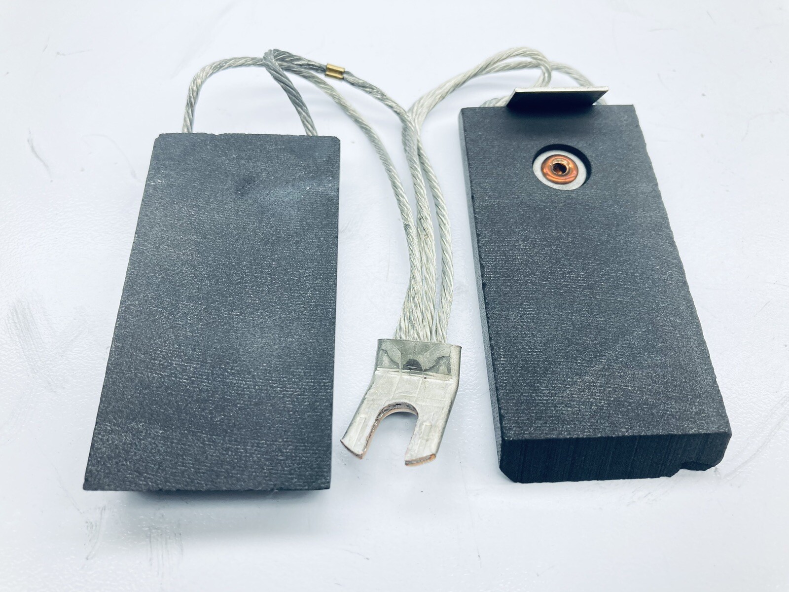 LOT OF 2 CARBON PRODUCTS OPERATION 36A164451AAP21 CARBON BRUSH GRADE T563