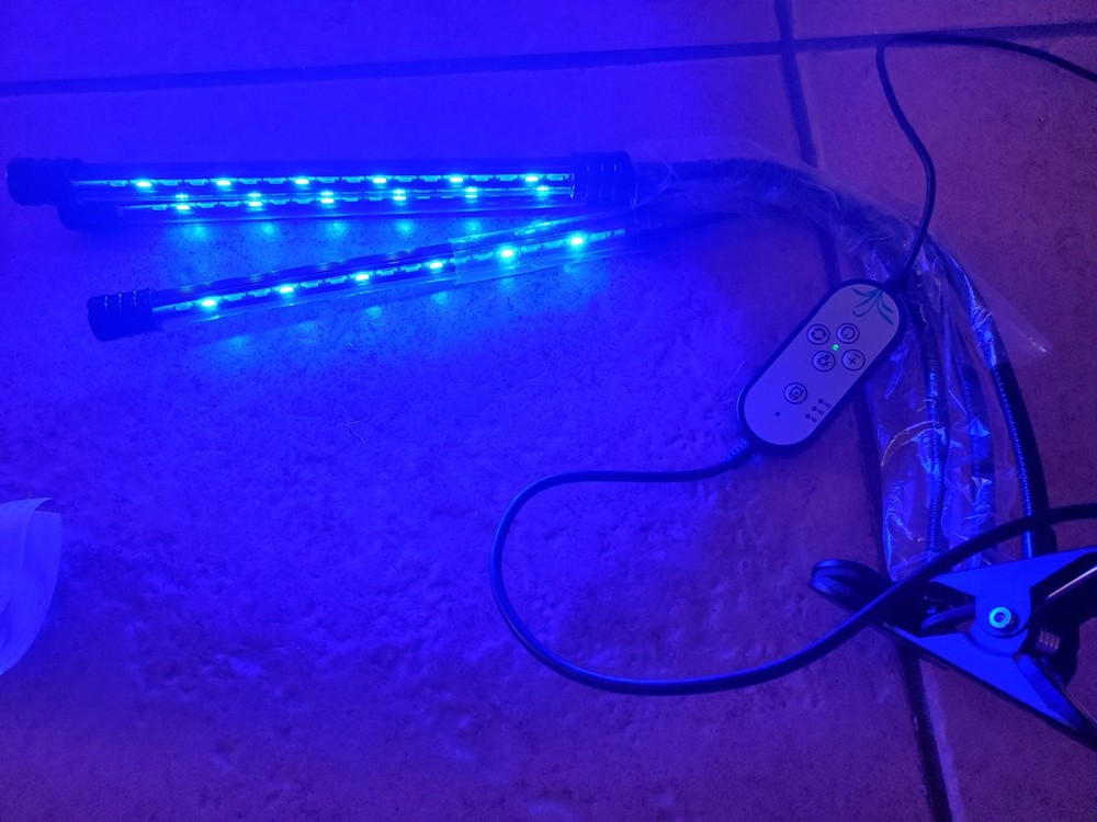 Hoomeda Indoor Plants Grow Light USB Powered With 3 Adjustable Bars & Timer