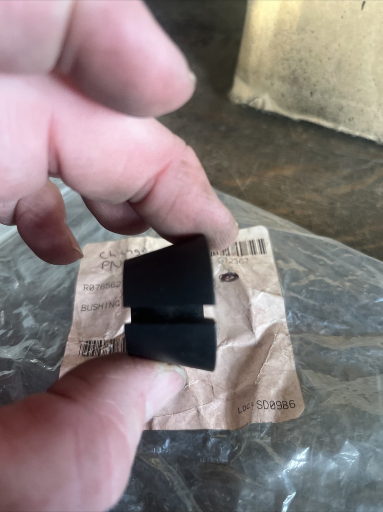 NOS Chicago Pneumatic, Bushing R076562