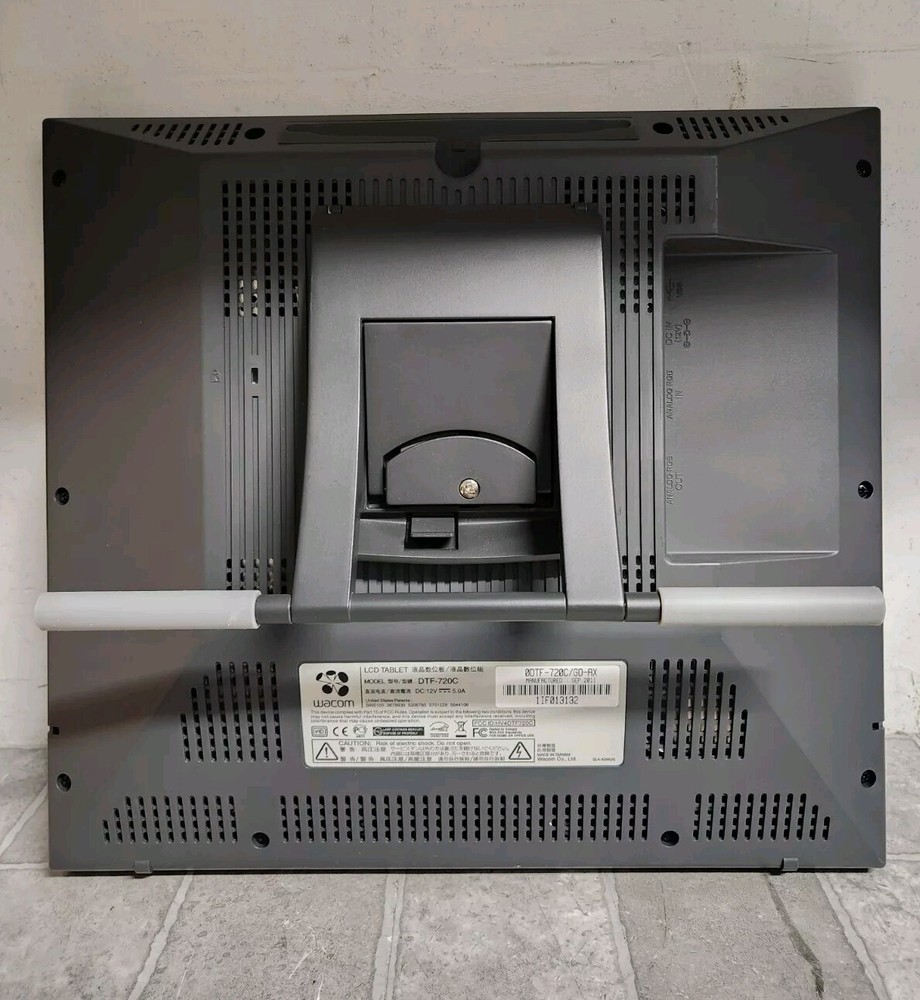 Wacom LCD tablet DTF-720 Interactive Pen Display