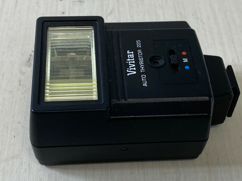 T7:Vivitar 225 Auto Electronic Camera Flash