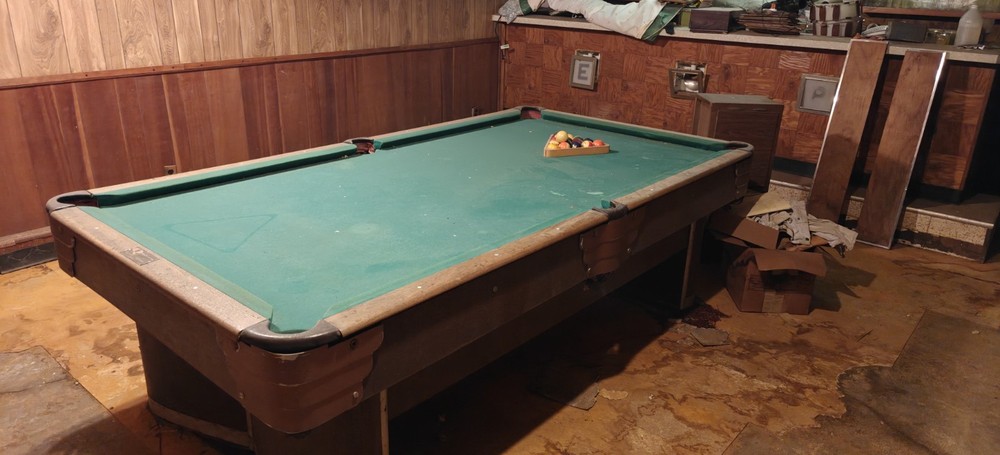 Q Master Billiard Pool Table Green Felt