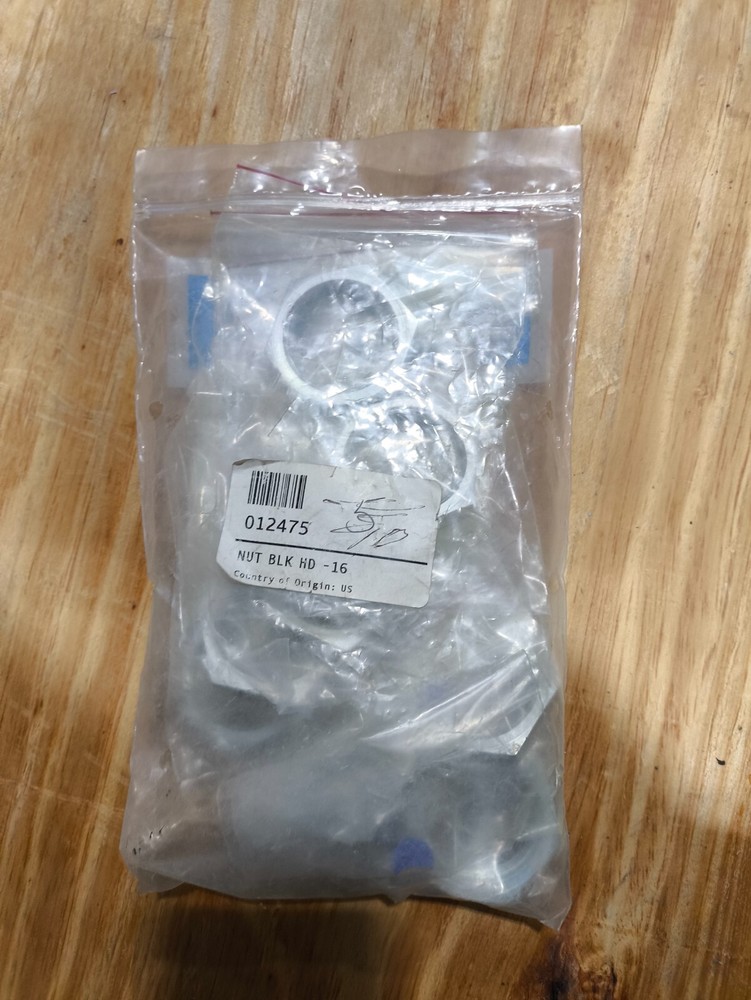 Two (2x) Eaton AC Suction Bulkhead Nut FF9768-24S