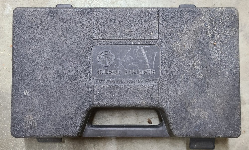 Chicago Pneumatic Air Hammer Chisel Tool Kit w/ Case & Bits Round Shank Used