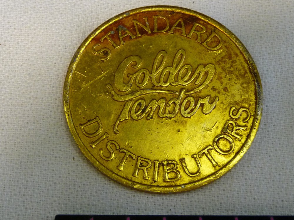 STANDARD DISTRIBUTORS GOLDEN TENDER $5  TOKEN
