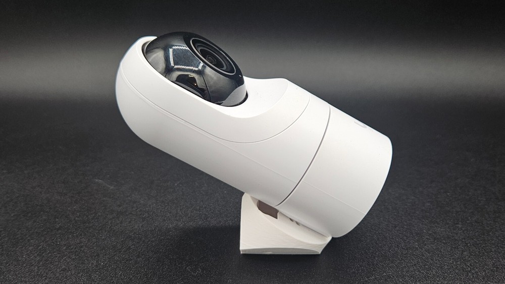 Down Angled Inside Corner Mount for Unifi Instant & Flex Cameras (G3, G4, G5)