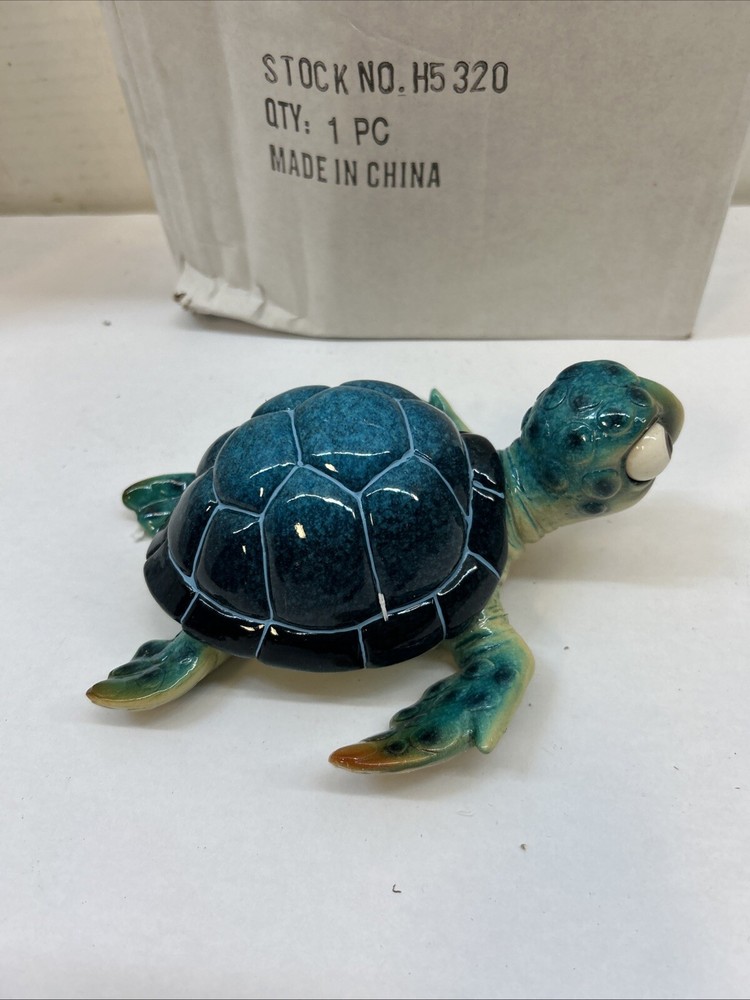 Blue Turtle Box 7.5" SKU:H5320