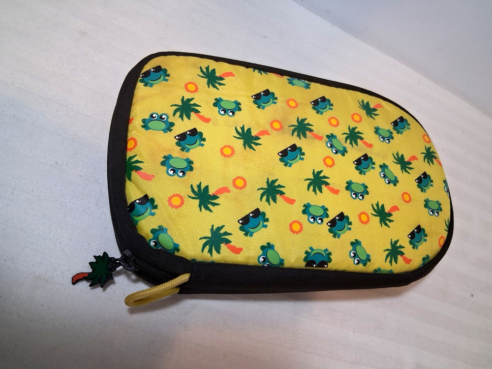 VINTAGE CASE LOGIC 20 CD HOLDER CASE FROGS & PALM TREES DESIGN