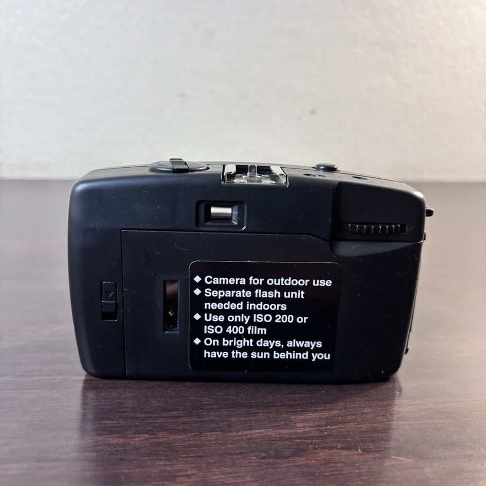 Vivitar LC600 Focus Free 35mm Point and Shoot