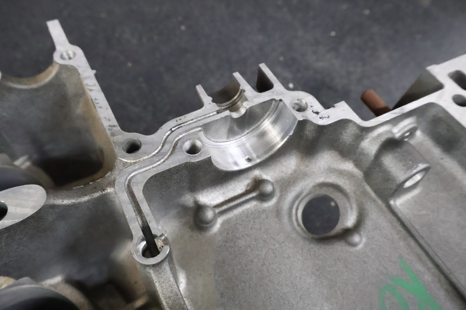 HONDA 2007 CBR1000RR CBR1000 ENGINE CYLINDER MOTOR BLOCK UPPER CRANKCASE