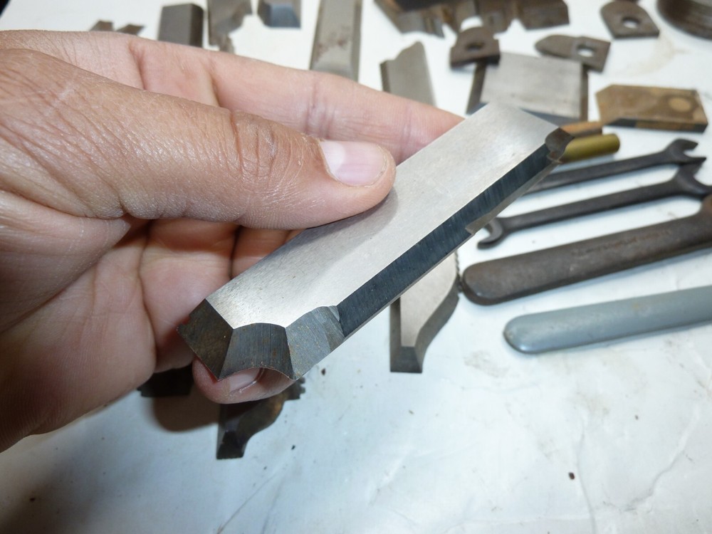 Wood carpenter machine shapes cutters