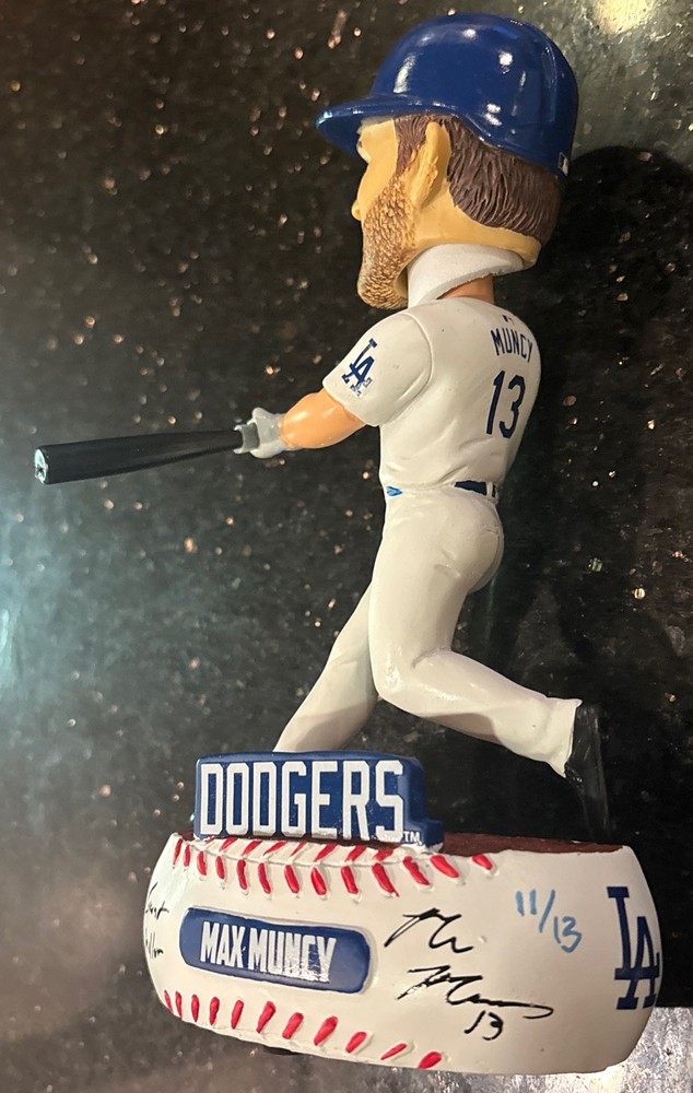 MAX MUNCY “Giant Killer” #w/13 DODGERS SIGNED BOBBLEHEAD PSA/DNA Authentic COA