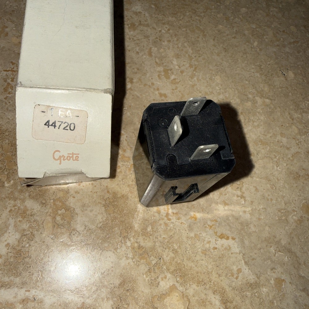 GROTE 44720 Electromagnetic Flasher 2CVR2. Made In Canada
