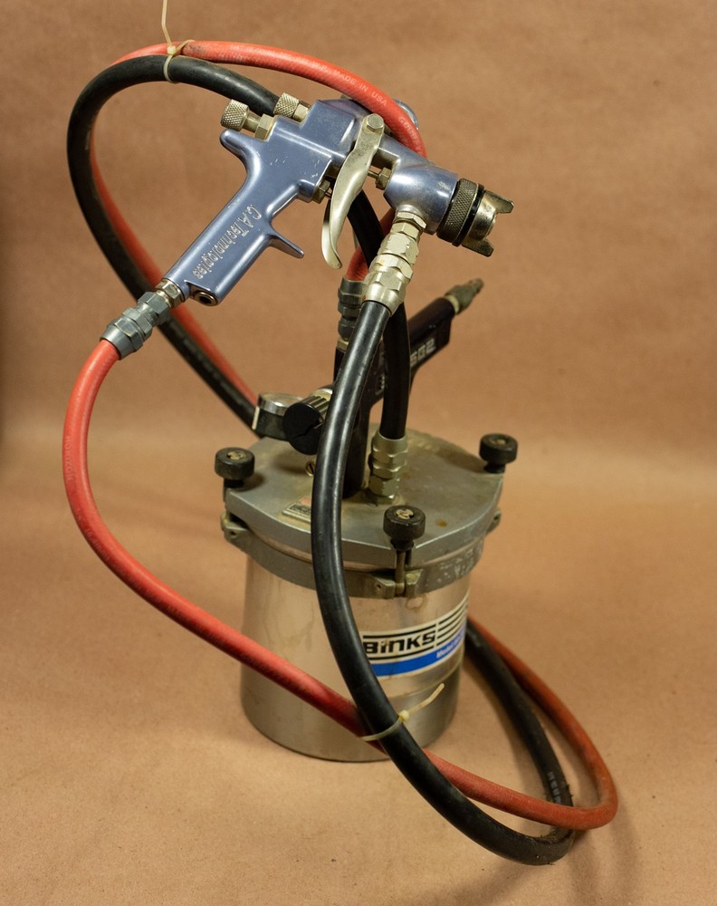 Binks SG2 2 Quart Model 80-350 w/Hoses, and CA Technologies Tomcat Spray Gun