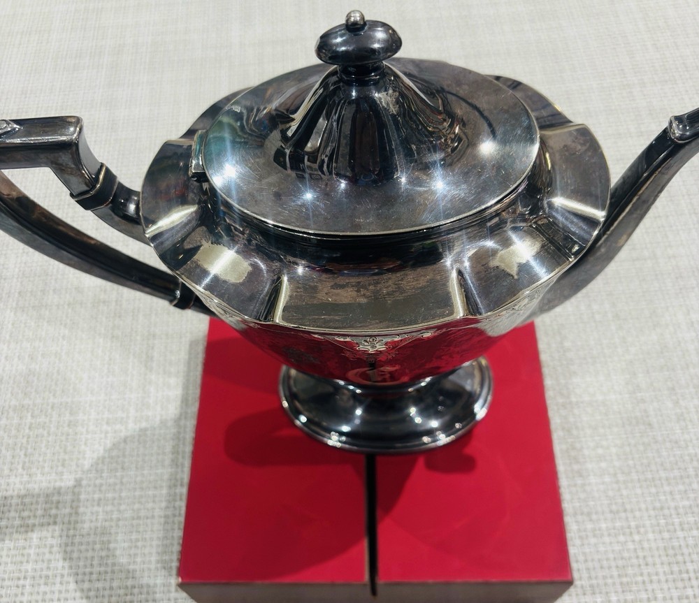 Barbour S.P. Co. International Victorian Silverplate Hand Chased Teapot