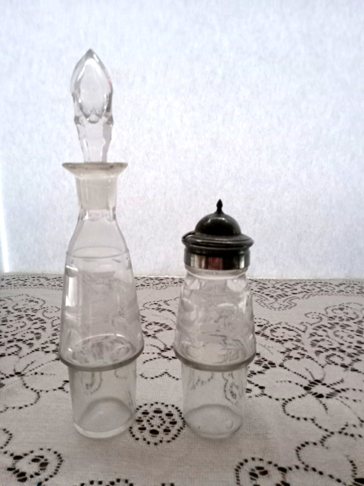 Victorian Condiment Castor Caddy 5 bottles plus two extras Silver Plate Etched