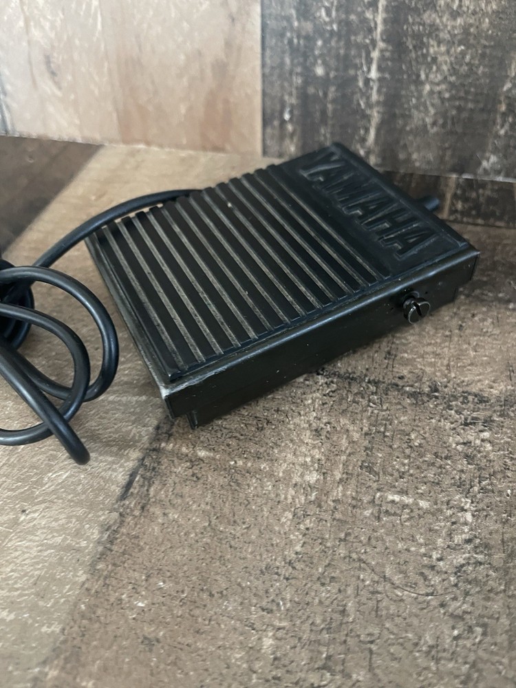 Yamaha Momentary Foot Switch Pedal-untested