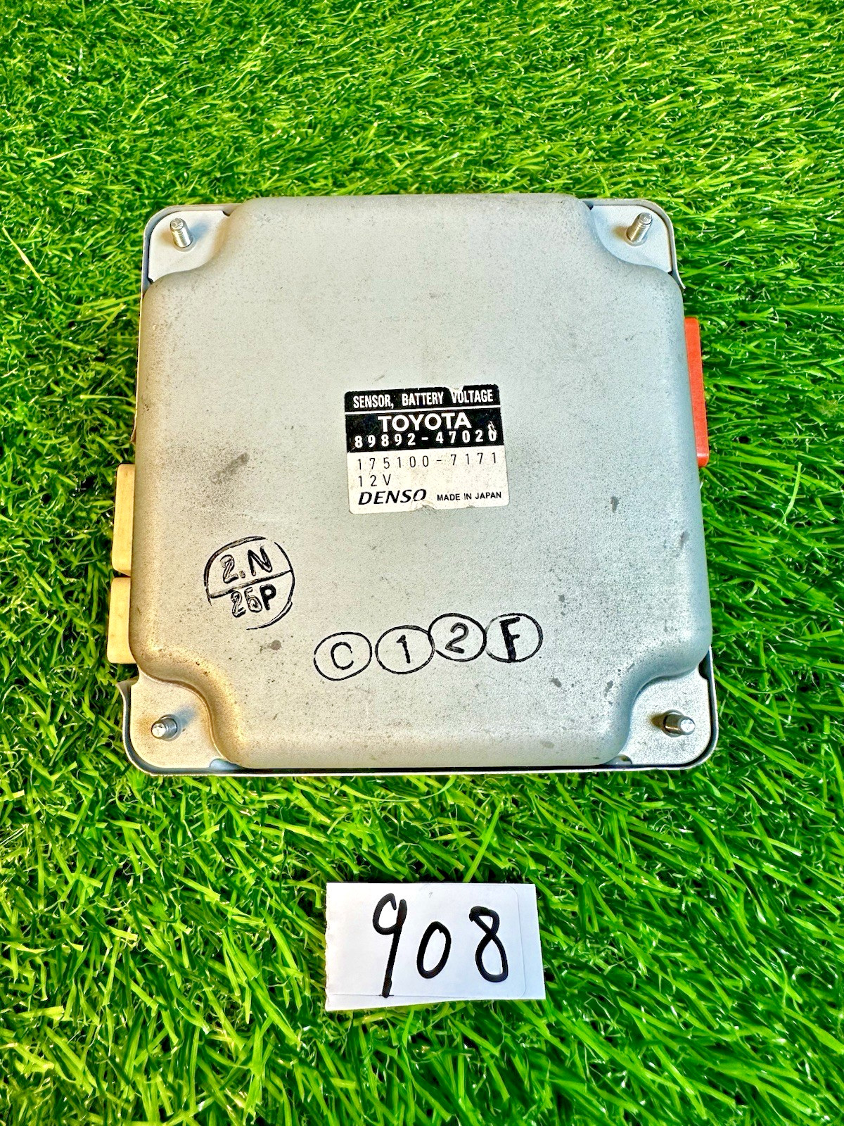 Toyota Prius Hybrid 2010-2015 Bettery Voltage Sensor Control module 89892-47020