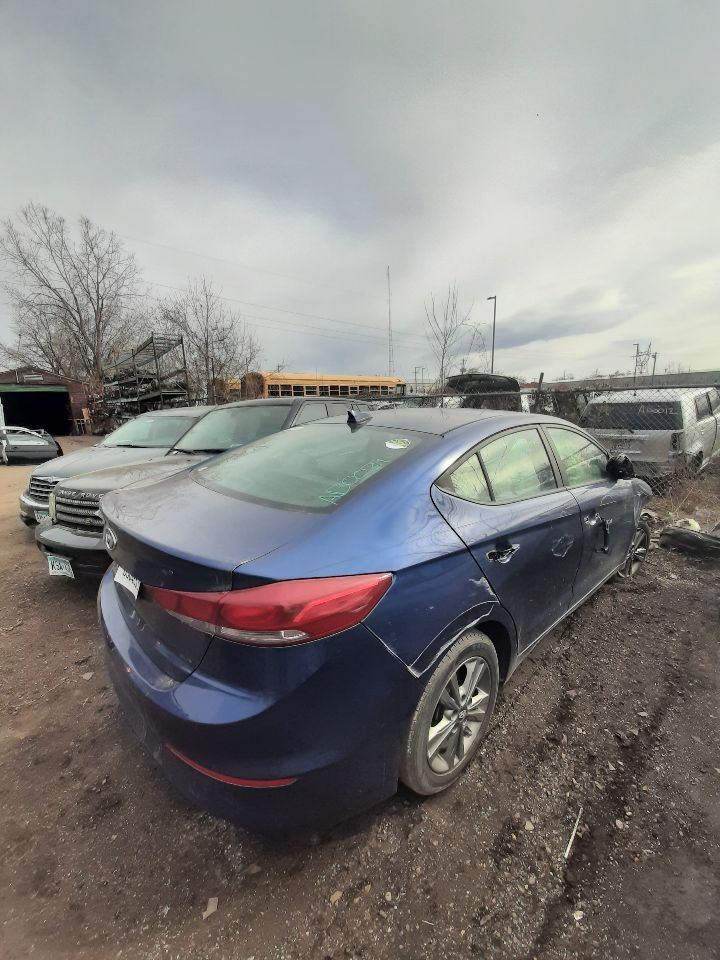 Camera/Projector Rear View Camera Decklid Fits 17-18 ELANTRA 928525