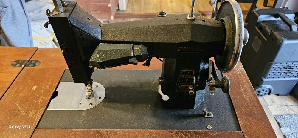 1950 sewing machine (works)