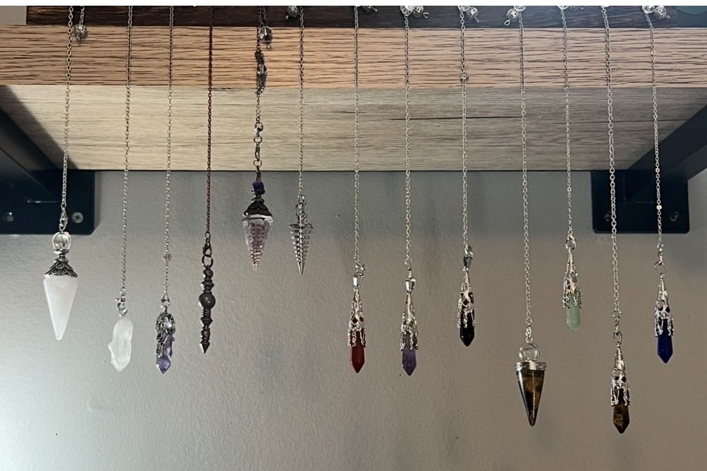 7 Chakra Hexagonal Divination Pendulum, Crescent moon Pendulum, Chakra Cresenvr