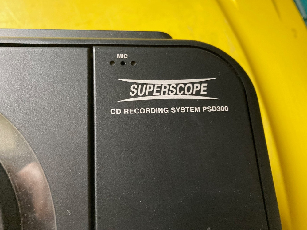 Marantz Superscope PSD300 CD & CDR Duplicator System Turns On READ