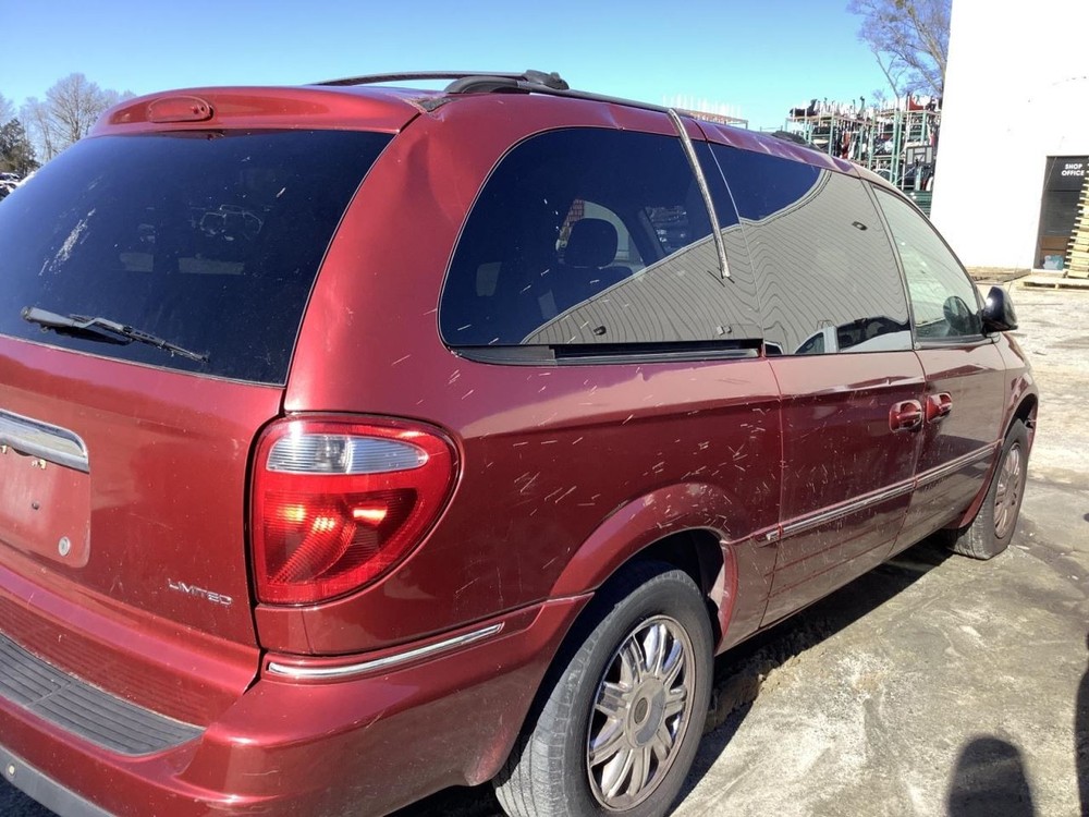 TOWN COUN 2007 Glove Box 4493840