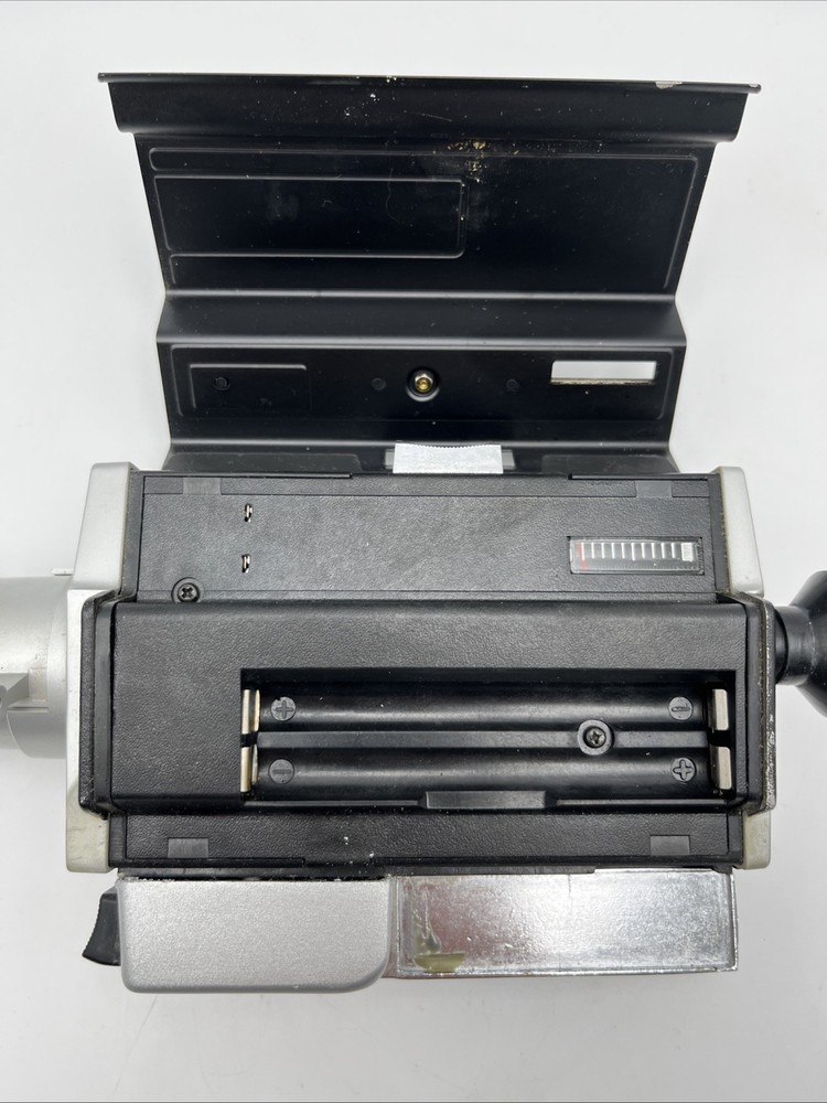 Bell & Howell Super 8 Zoom 1201 Auto Load Focus-Matic Camera - MISSING GRIP