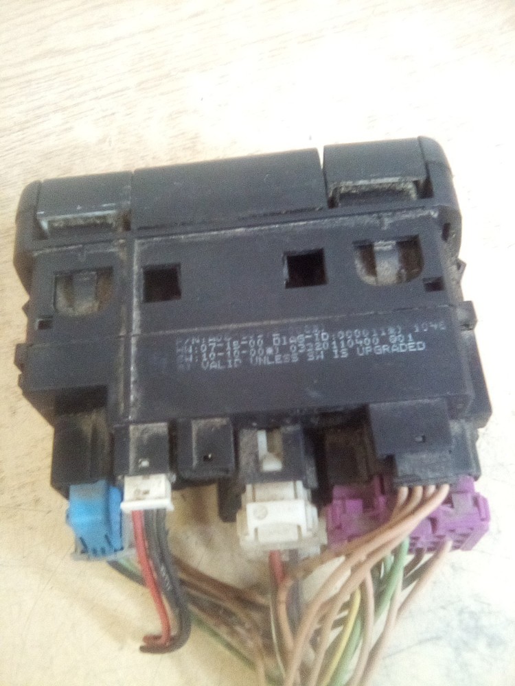 Freightliner A06-60972-008 Hazard Light Switch/Footwell Switch "READ...