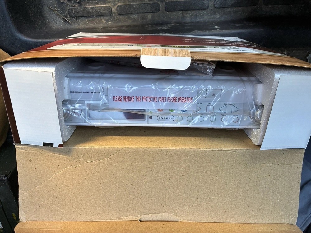 Under The Counter Radio/ CD Player