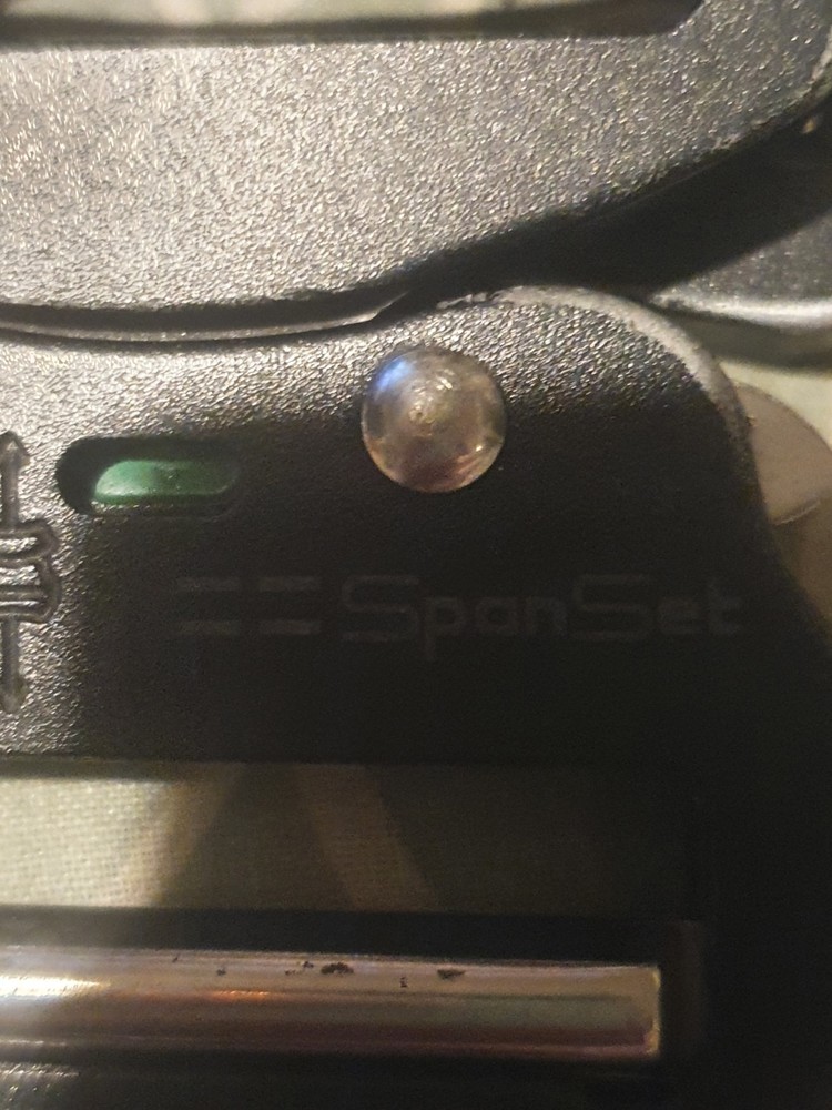 QUICK RELEASE HARNESS BUCKLES (x4)