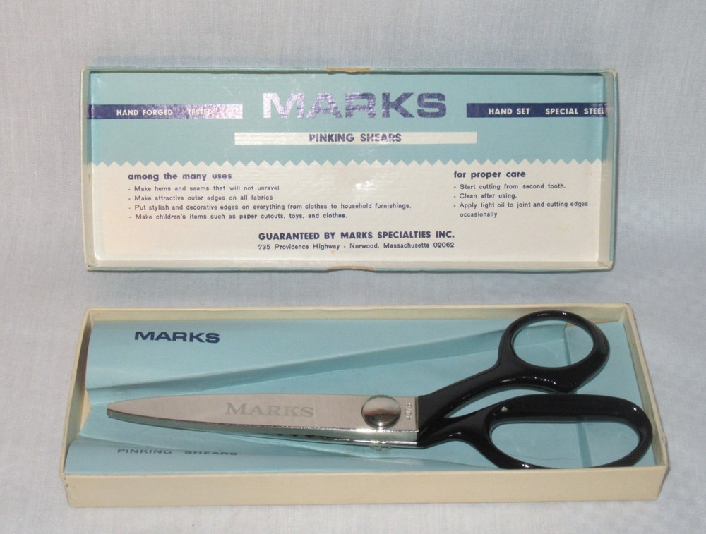 Pinking Shears by Marks, 7.5" in length