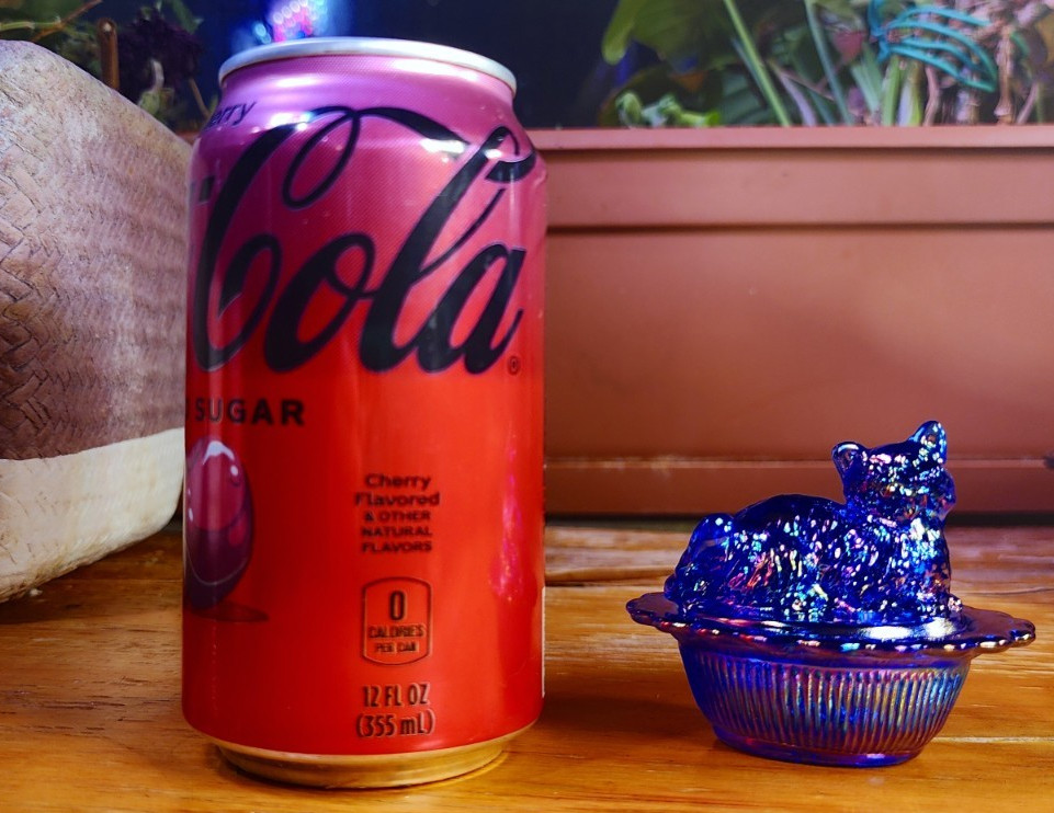 Mini Cat On Basket Cobalt Blue Carnival 2.75" x 2.25" Mosser Glass