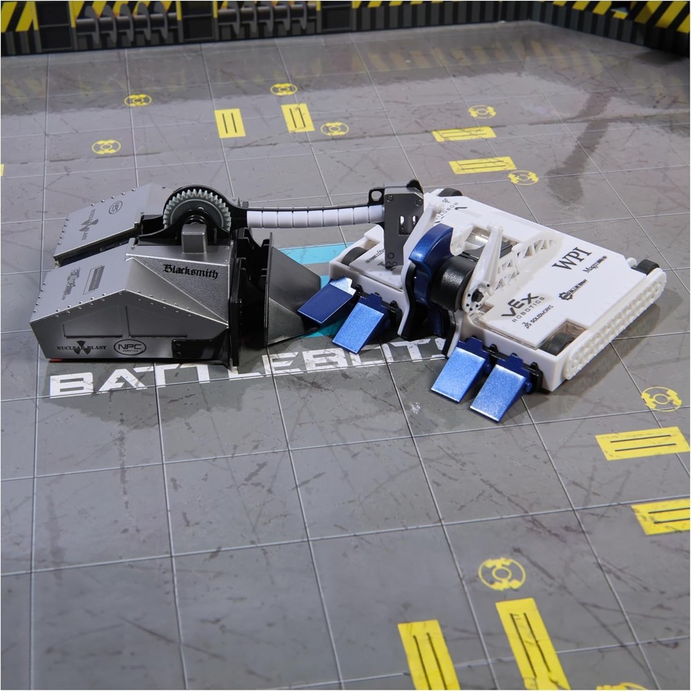 HEX BOTS BattleBots Arena Bite Force & Blacksmith, Remote Control Robot Toys