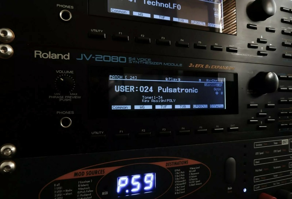 Roland JV-2080 Custom LUX (Negative) LED Display !