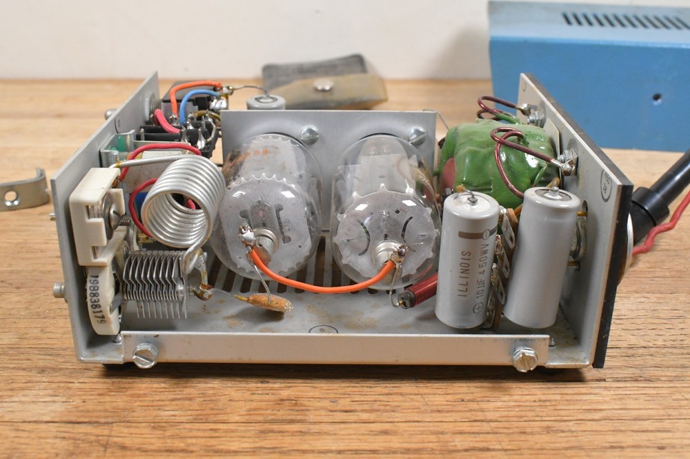 Vtg HEC Holden Electronics M125E/ML-250 6JU6 Linear Amplifier UNTESTED