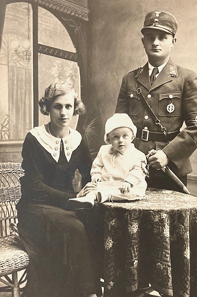 PRE-WW2 GERMAN STORM DIVISION LEADERSHIP SCHOOL STUDENT PHOTO POSTCARD RPPC 1933