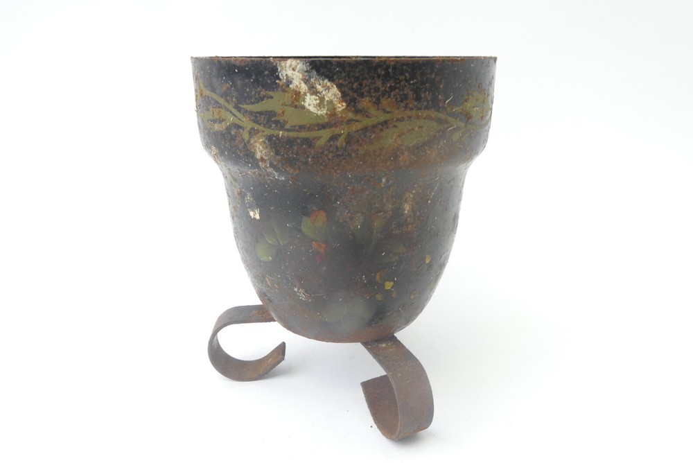Custom Three Legged Metal Painted Rustic Rusty Single Plant Planter Decorator