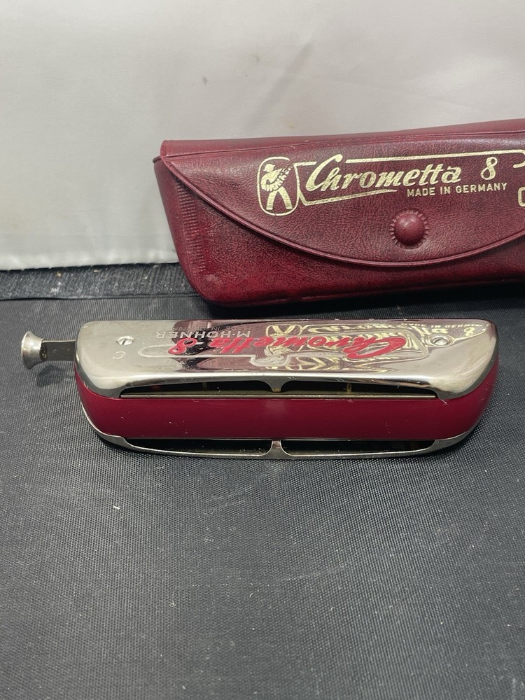 Chrometta 8 Model 250 C in Case Germany