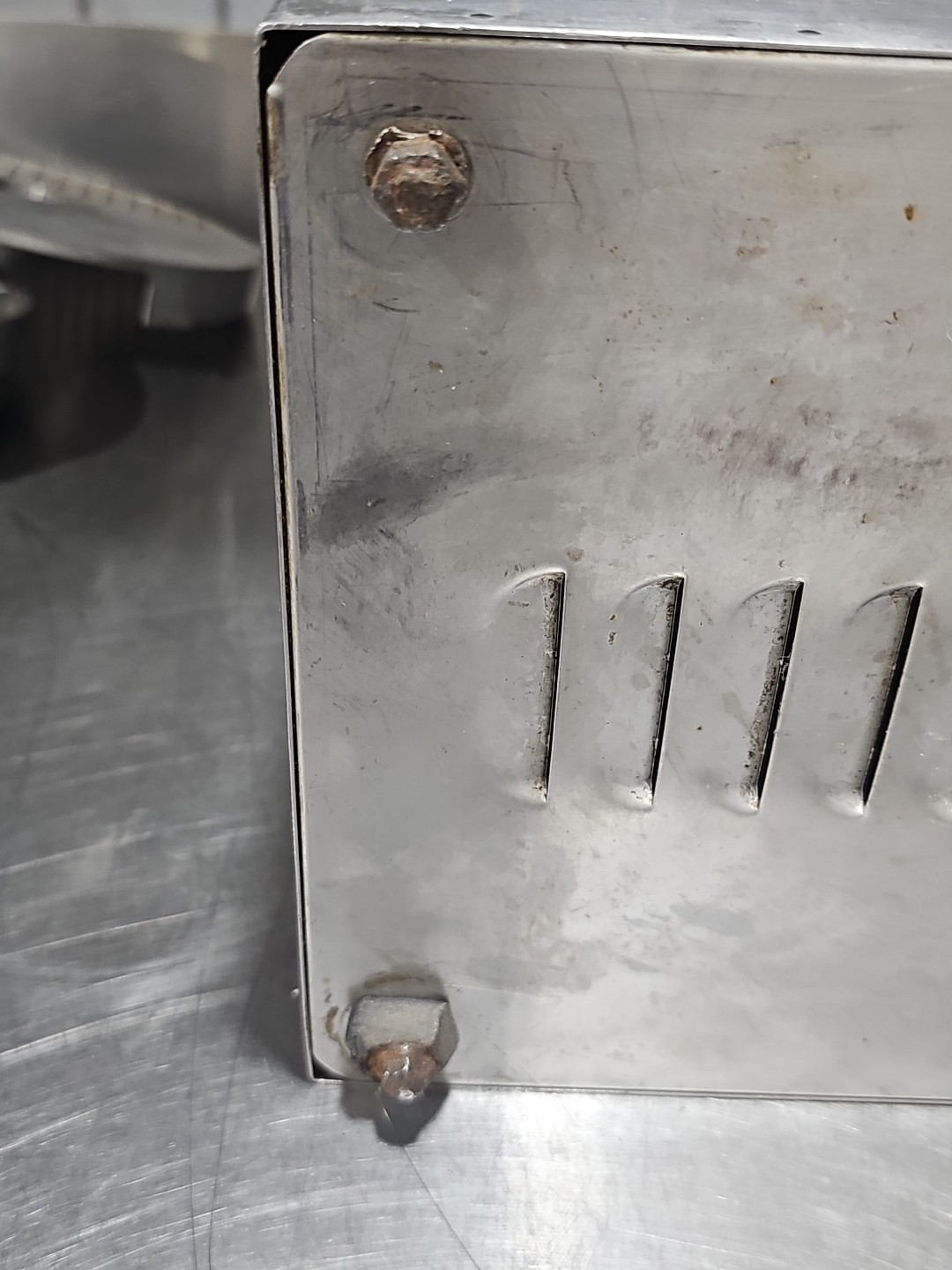 Mannhart MV 80 Commercial Food Processor With 6 pc Disc Attachment Set